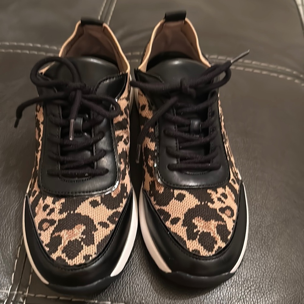 Women’s Vince Camato sneakers leopard pattern